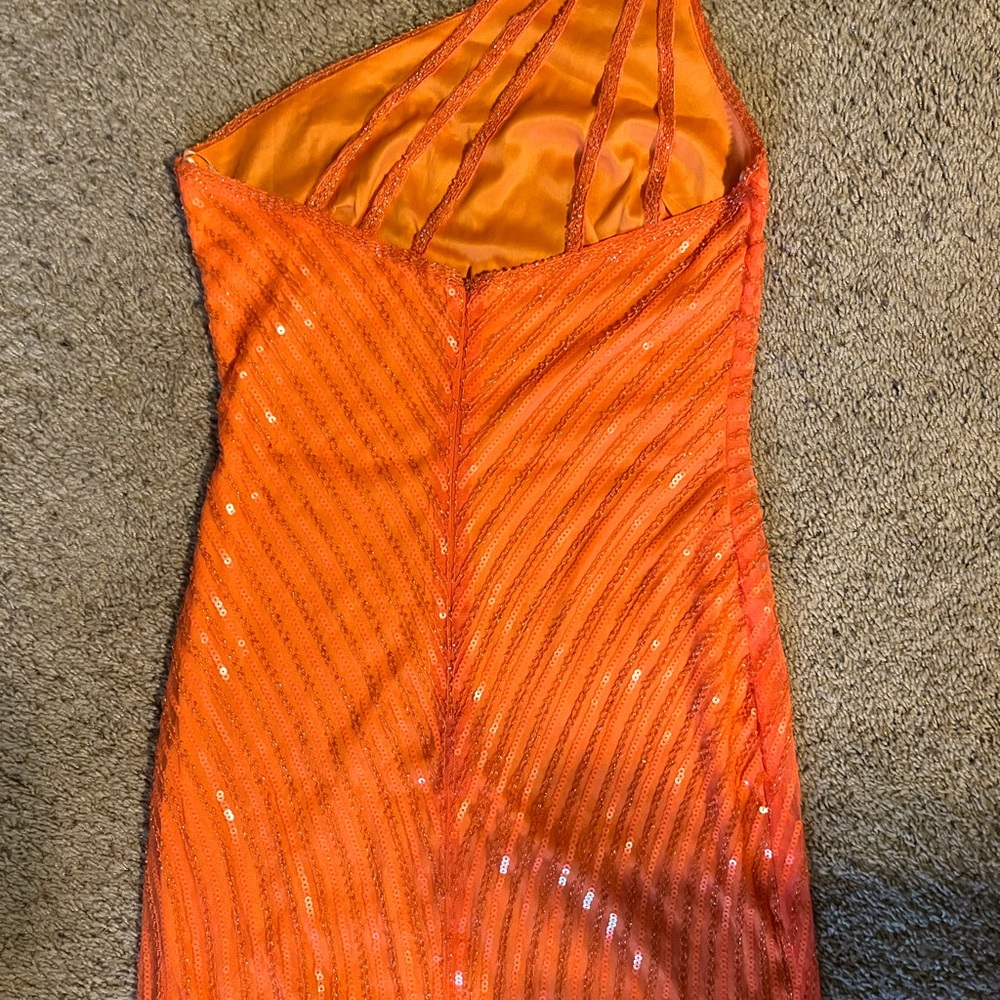 Super cute sequin party dress